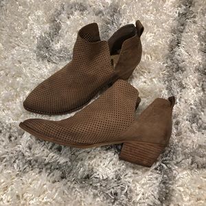 Dolce Vita Perforated booties